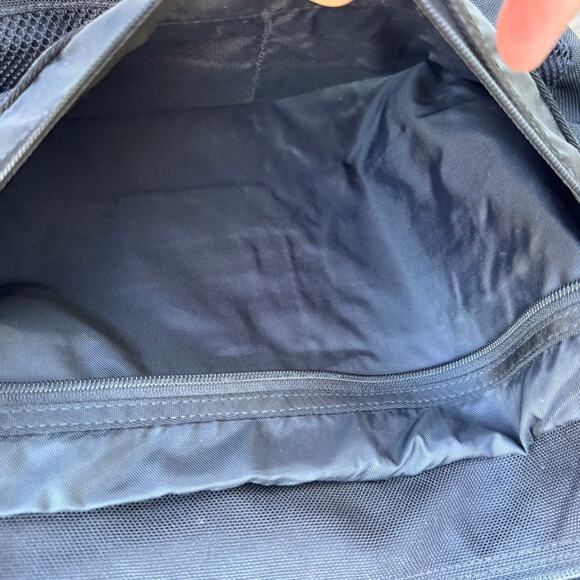 The North Face Messenger Bag Black 17x15x5 6 Pockets Computer Sleeve - Picture 6 of 10